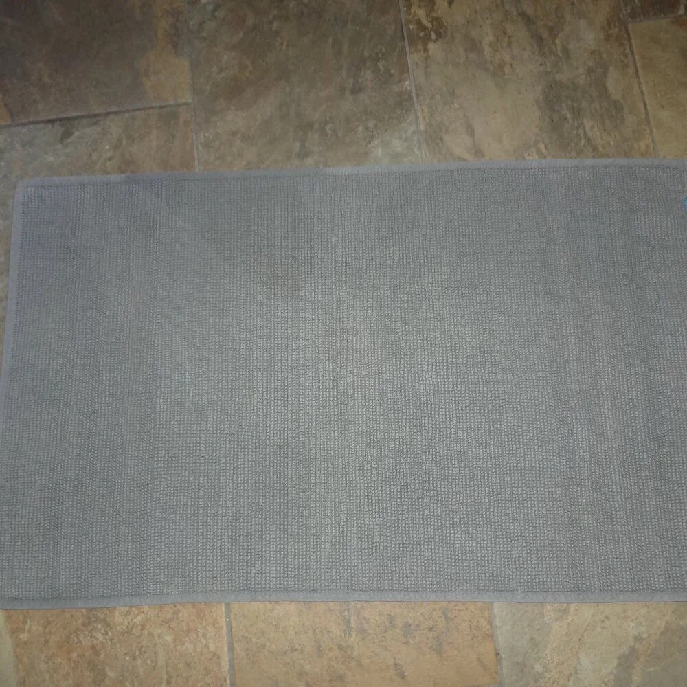 Simply Vera Wang 100% Combed Cotton Plush Grey Rug 34 x 20